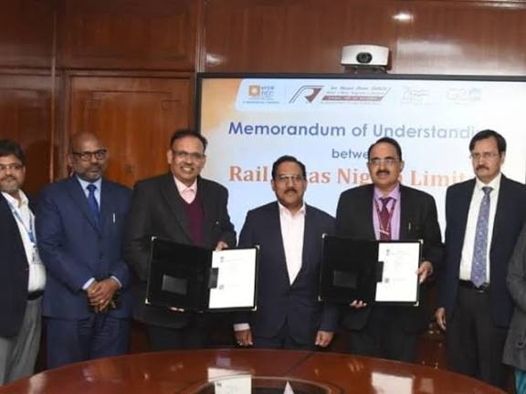REC Limited Signs MoU with RVNL for Infrastructure Financing.
