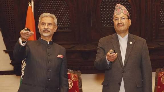 India and Nepal Sign Pact for Export of 10,000 MW Power.