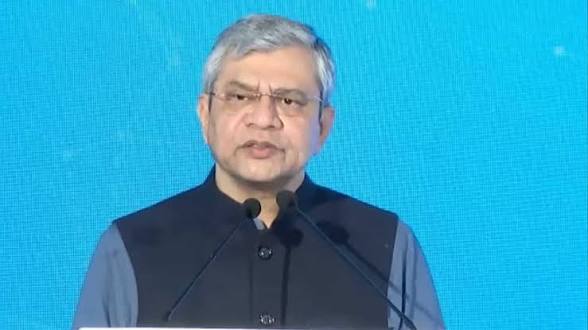 Book The Indian Techade Authored by Ashwini Vaishnaw Released.