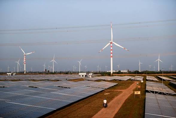 India Renewable Energy Sector Attracts Record USD 15 Billion FDI.