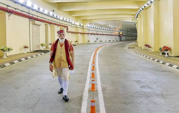 PM Modi Inaugurates Shinku La Tunnel Connecting Ladakh.