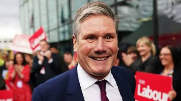 Keir Starmer Becomes UK PM as <span style="background-color:#fff9c4;font-weight:bold;">Labour Party</span> Wins Historic Landslide.