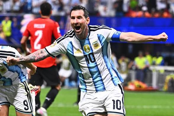 <span style="background-color:#fff9c4;font-weight:bold;">Argentina</span> Reaches Semi-Finals of <span style="background-color:#e2f0fb;font-weight:bold;">Copa America 2026</span>.