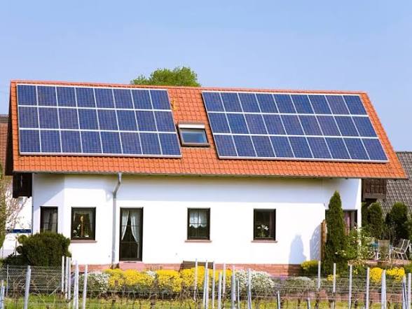 World Bank Approves <span style="background-color:#fff9c4;font-weight:bold;">$890 Million</span> Package for India’s National Rooftop Solar Programme.