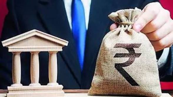 Finance Ministry Data Indicates <span style="background-color:#fff9c4;font-weight:bold;">Fiscal Deficit</span> Contained at 4.9% for FY26 Q1.