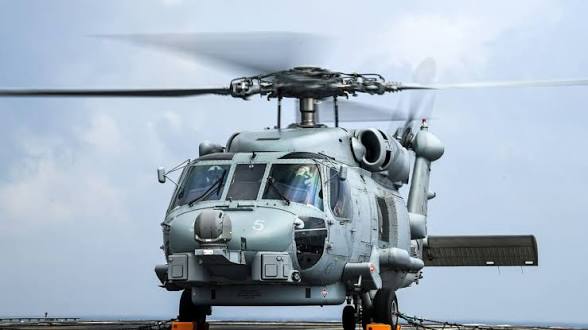 <b>United States</b> delivers the <b>21st MH-60R Seahawk</b> helicopter to the Indian Navy.