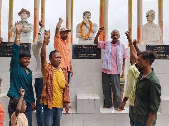 <b>Chandra Shekhar Azad</b> birth anniversary observed on <b>23 July</b>.