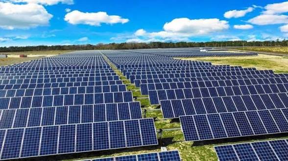 <b>ADB approves USD 850 million loan for PM Surya Ghar Muft Bijli Yojana.</b>
