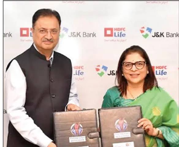 <b>J&K Bank partners with HDFC Life for insurance offerings.</b>