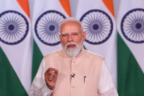<b>PM Modi chairs 3rd high-level meeting with Secretaries.</b>