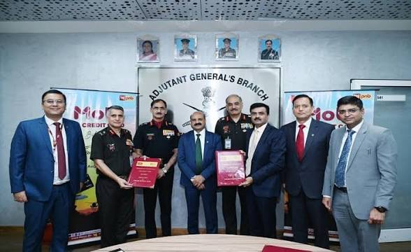 <b>PNB signs MoU with Indian Army for curated credit cards.</b>